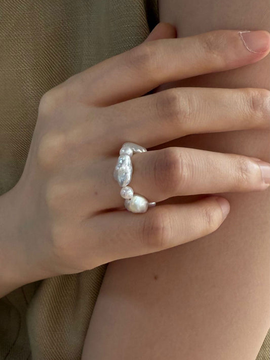 Little Pearl & Baroque Stretch Ring
