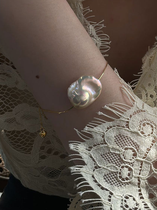 18K Gold-Plated Snake Chain Bracelet with Iridescent Baroque Pearl