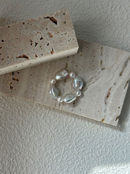 Little Pearl & Baroque Stretch Ring