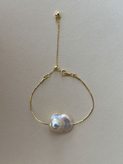 18K Gold-Plated Snake Chain Bracelet with Iridescent Baroque Pearl