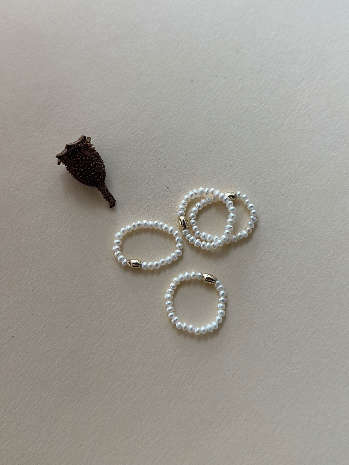 Pearl & 18K Gold-Plated Oval Bead Stretch Ring