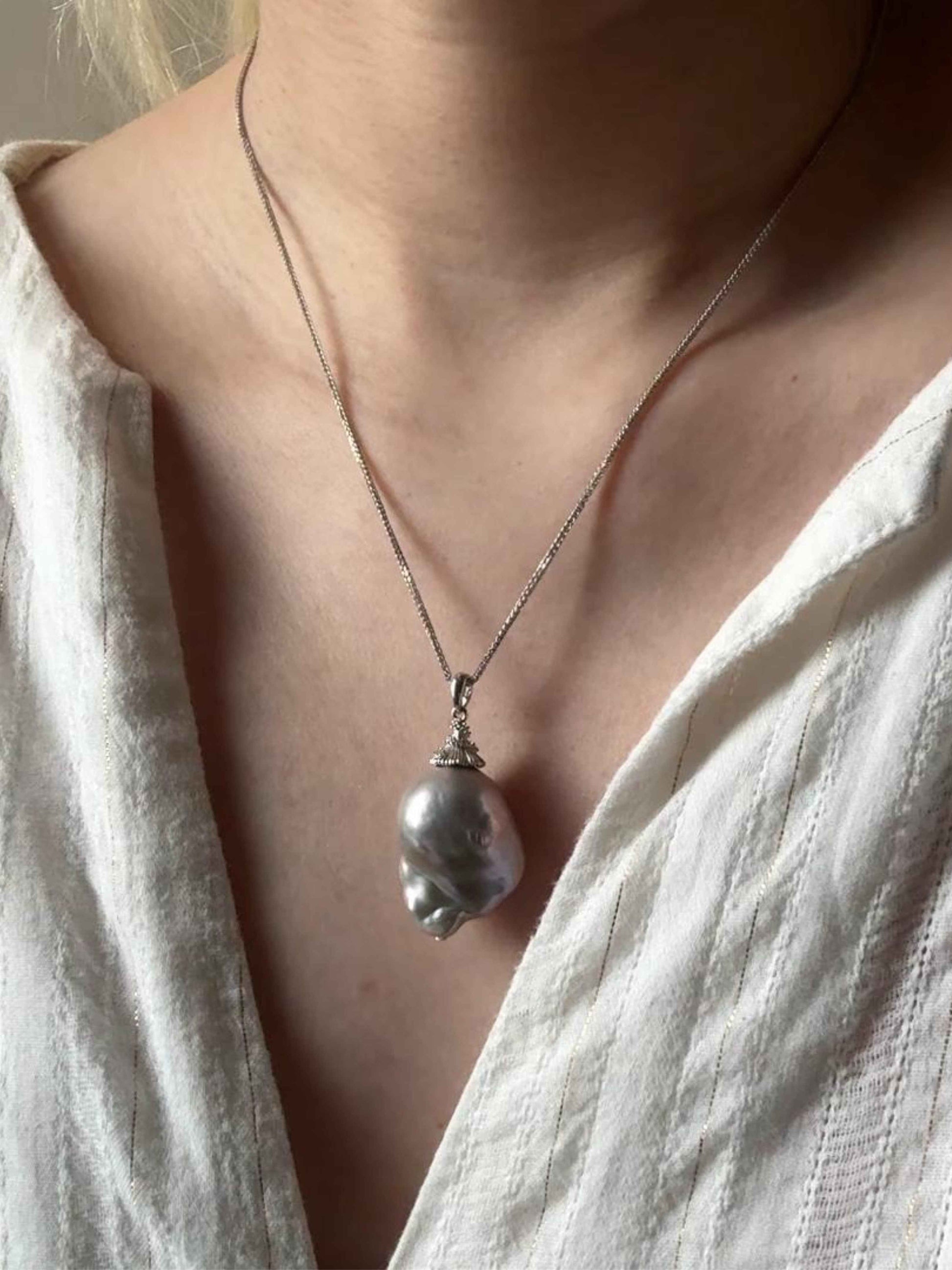 Téa Necklace