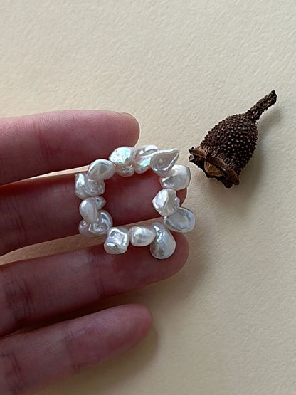 Baroque Pearl Cluster Stretch Ring