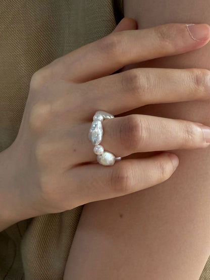 Little Pearl & Baroque Stretch Ring