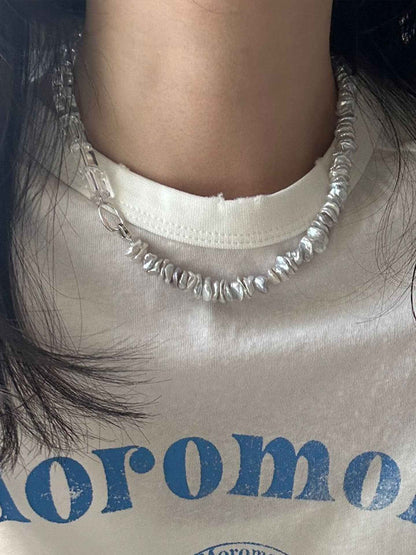 Lavia Necklace